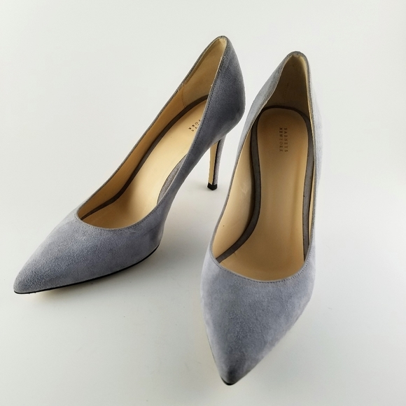 BARNEYS NEW YORK Nataly Suede Pumps - Picture 2 of 8